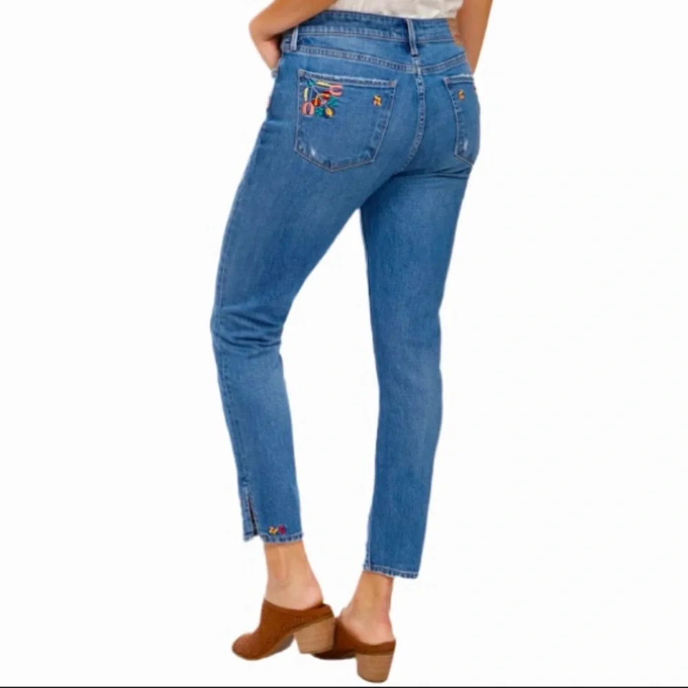 Lucky Brand Vintage Ava Embroidered Distressed Jeans - 4/27 - Picture 3 of 16